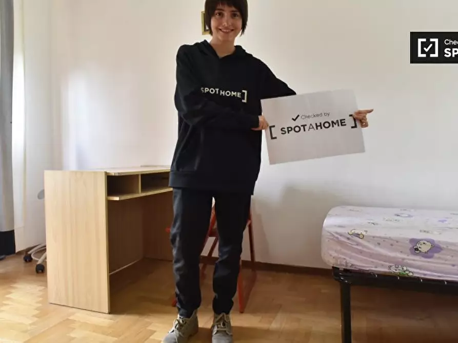 Immagine 5 di Camera condivisa in affitto  in Viale dei Caduti Nella Guerra di Liberazione a Roma