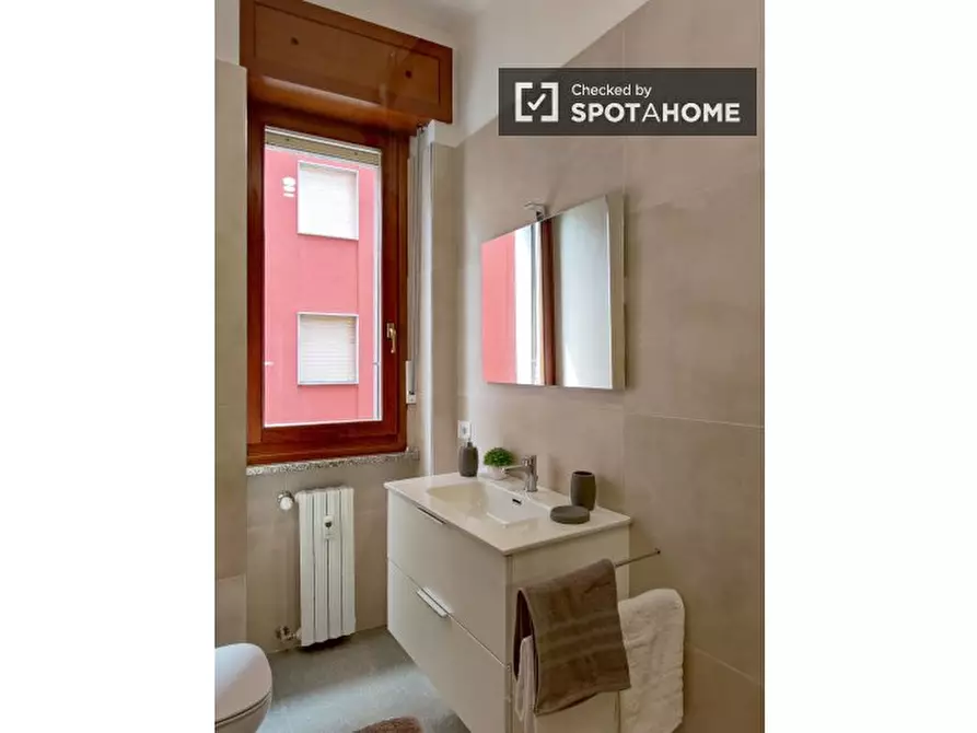 Immagine 10 di Appartamento in affitto  in Via Tavazzano a Milano