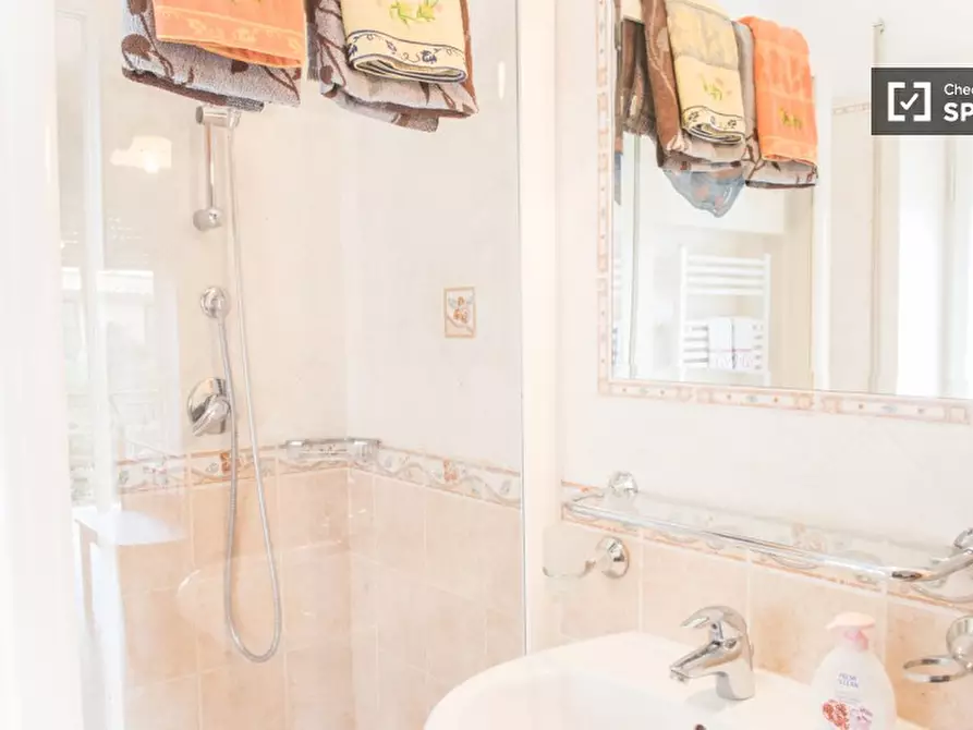 Immagine 3 di Camera condivisa in affitto  in Via Francesco Vettori a Roma