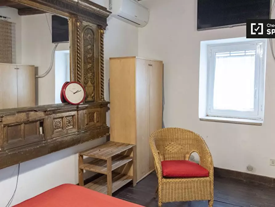 Immagine 7 di Appartamento in affitto  in Via della Scala a Roma