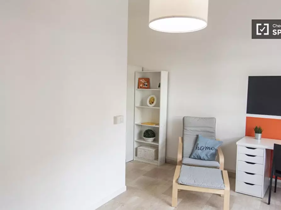 Immagine 5 di Camera condivisa in affitto  in Lungotevere di Pietra Papa a Roma