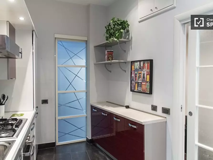 Immagine 8 di Camera condivisa in affitto  in Via Corrado Segre a Roma