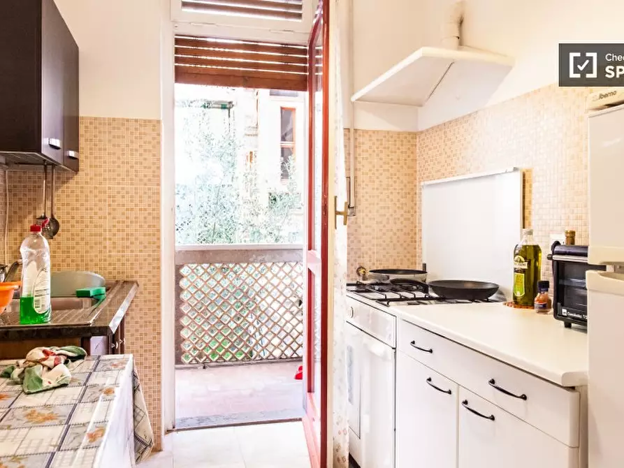 Immagine 4 di Camera condivisa in affitto  in Via Aurelia a Roma