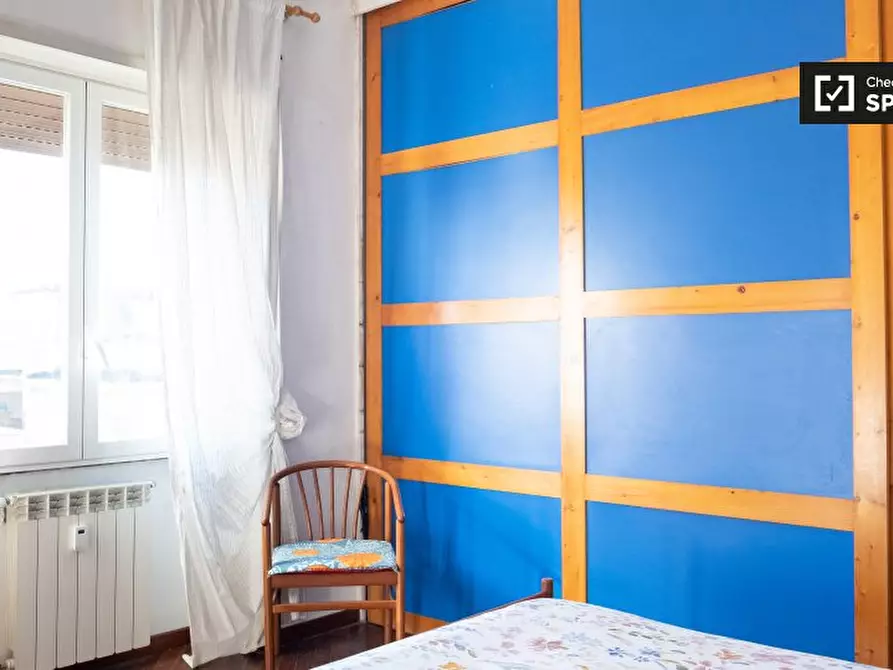 Immagine 4 di Camera condivisa in affitto  in Via Pietro D'Assisi a Roma