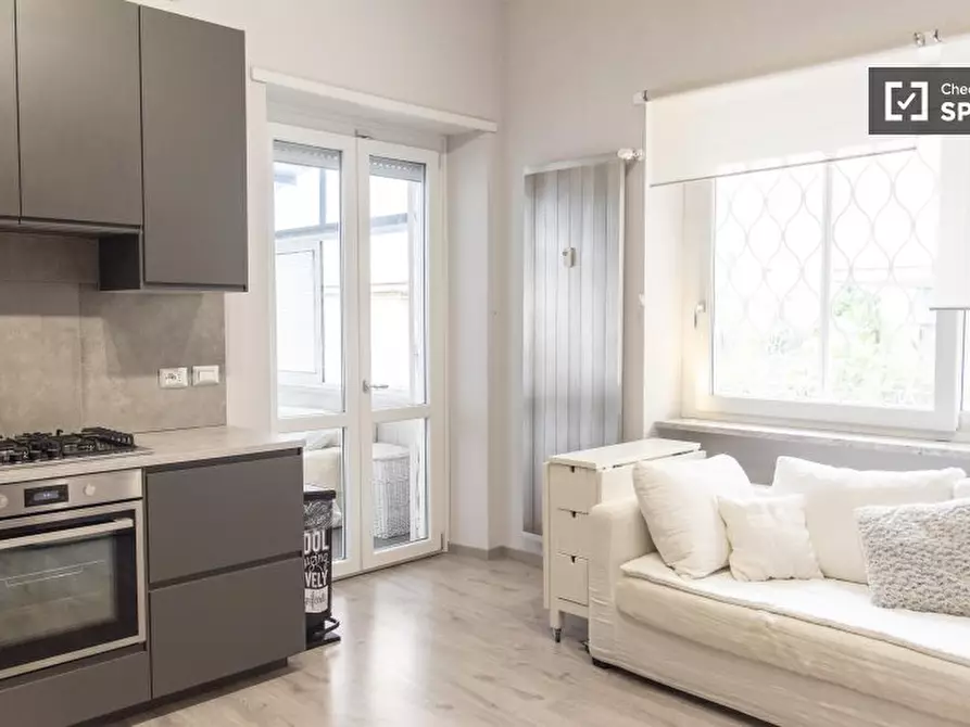 Immagine 1 di Appartamento in affitto  in Via Ugo Bartolomei a Roma