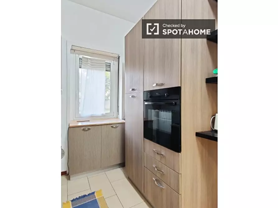 Immagine 11 di Appartamento in affitto  in Via Arezzo a Milano