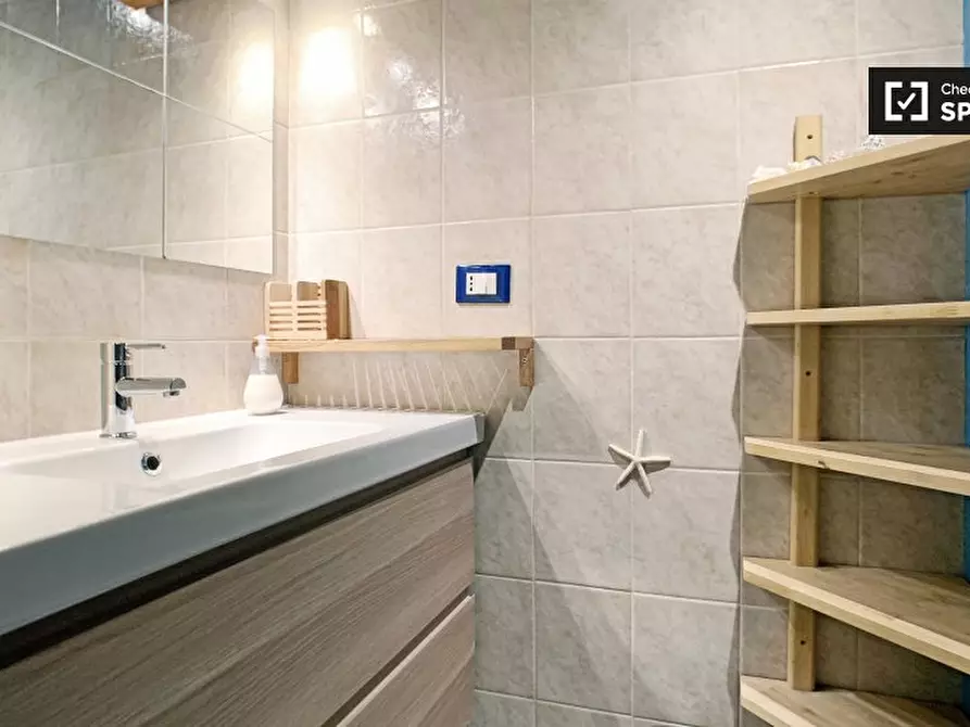 Immagine 13 di Appartamento in affitto  in Via Nicastro, 20137 Milano MI, Italy a Milano