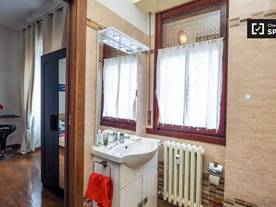 Immagine 6 di Camera condivisa in affitto  in Viale Renato Serra a Milano