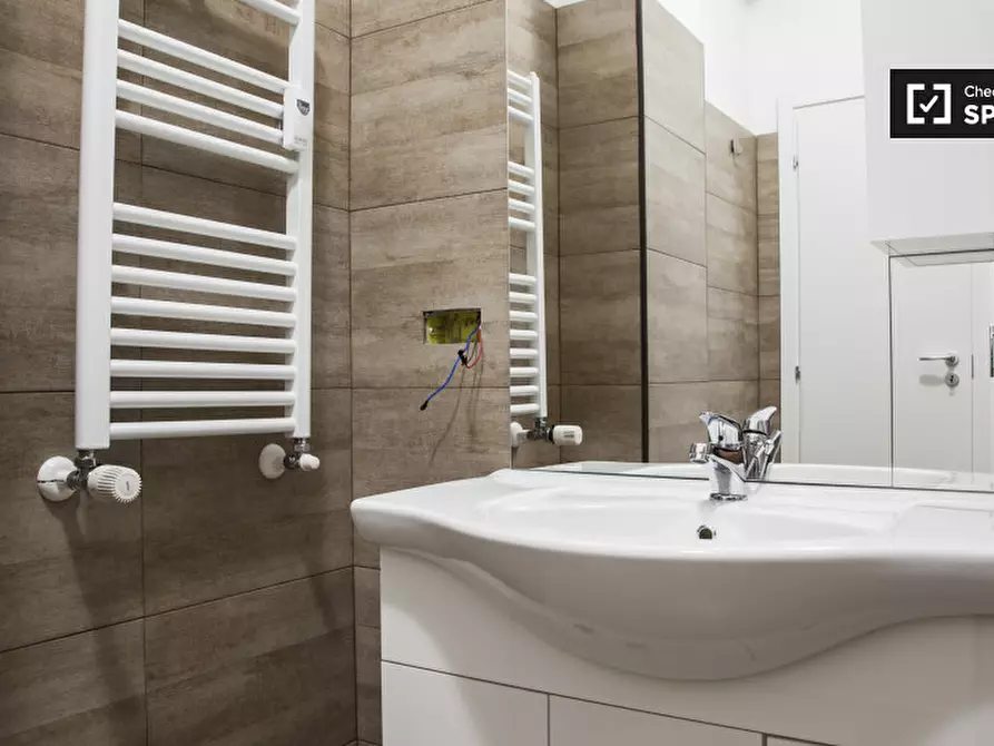 Immagine 19 di Camera condivisa in affitto  in Via Lattanzio a Roma