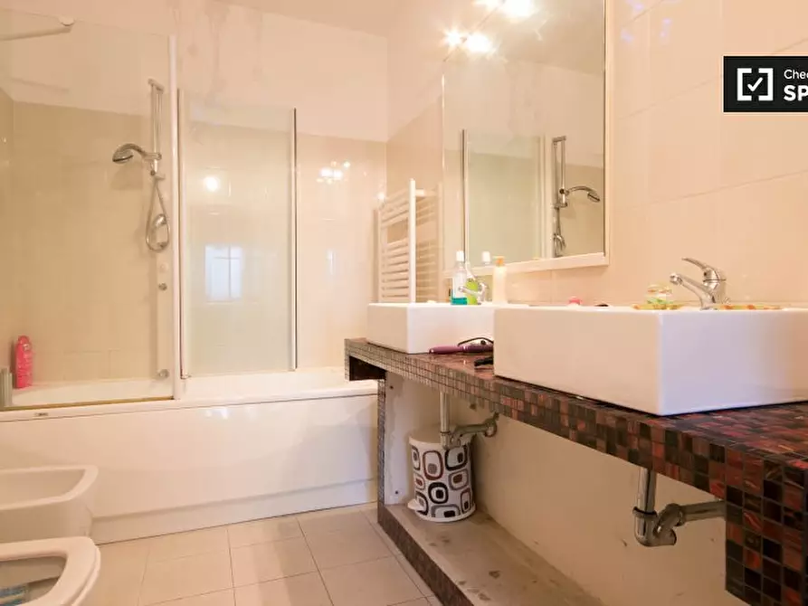 Immagine 10 di Camera condivisa in affitto  in Via Margaret Mead a Roma