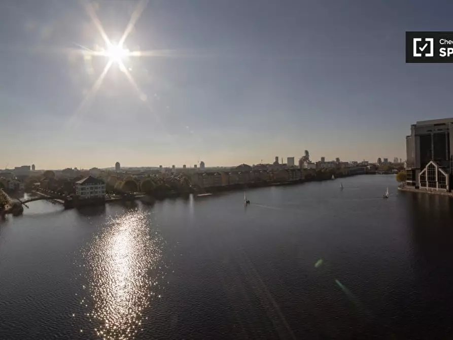 Immagine 18 di Camera condivisa in affitto  in Selsdon Way, Isle of Dogs, London E14 9GR, UK a Poplar