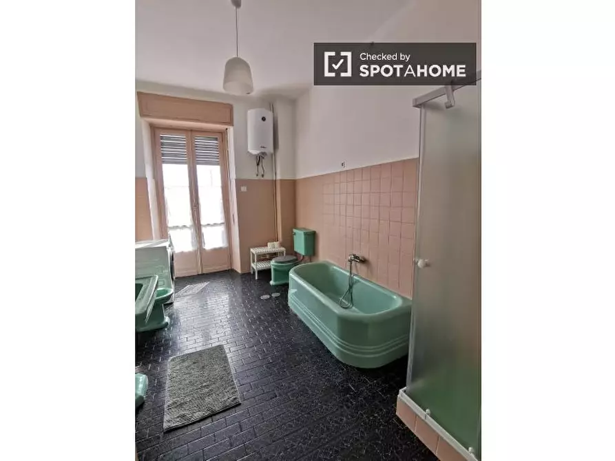 Immagine 9 di Camera condivisa in affitto  in Piazza Tancredi Galimberti a Torino