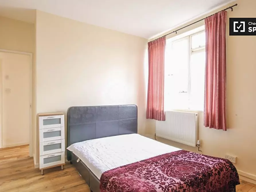 Immagine 13 di Appartamento in affitto  in Winchester House,  Hallfield Estate, a Paddington
