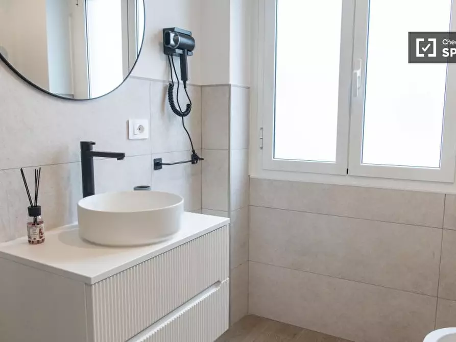 Immagine 13 di Camera condivisa in affitto  in Via Innocenzo XI a Roma