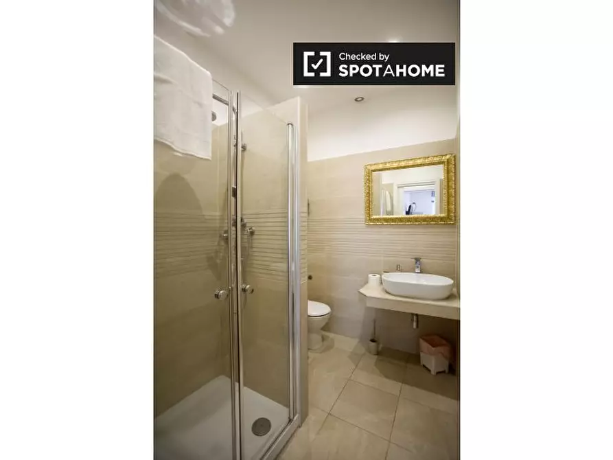 Immagine 16 di Appartamento in affitto  in Via Labicana a Roma