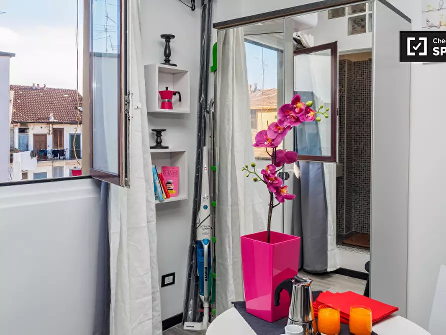 Immagine 10 di Ufficio in affitto  in Via Pietro Crespi a Milano