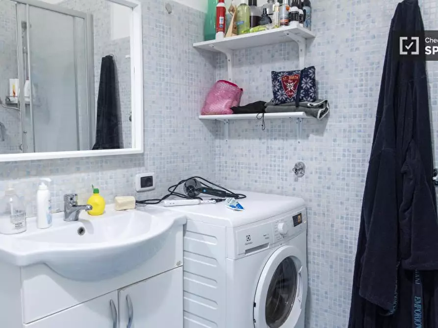 Immagine 9 di Camera condivisa in affitto  in Via Agri a Roma