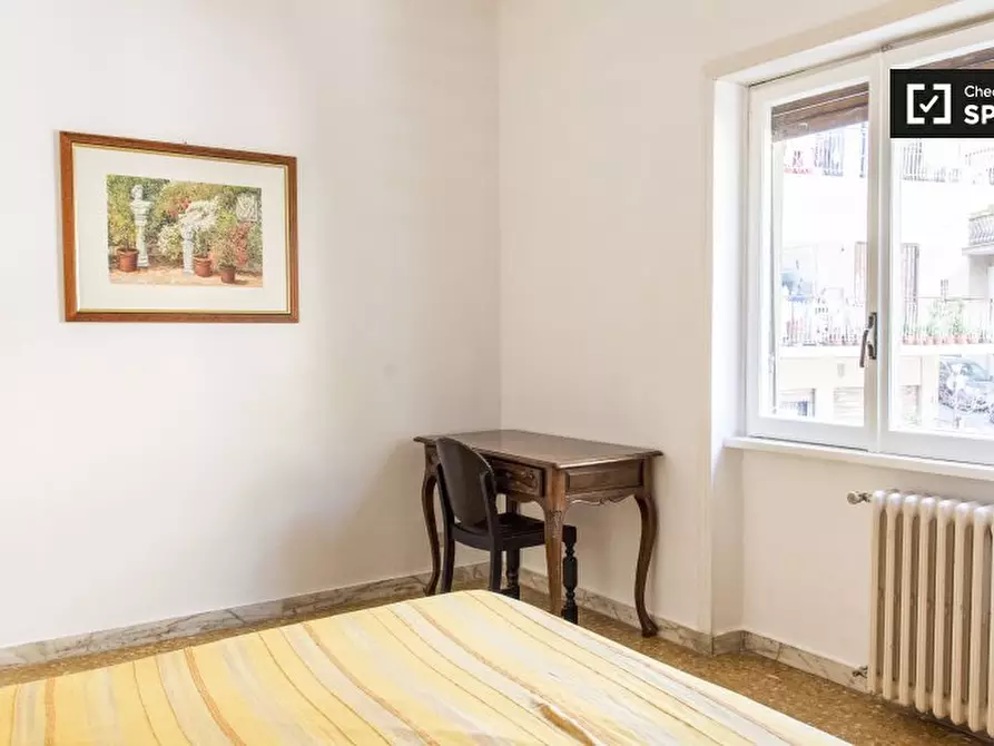 Immagine 3 di Camera condivisa in affitto  in Via Aurelia a Roma