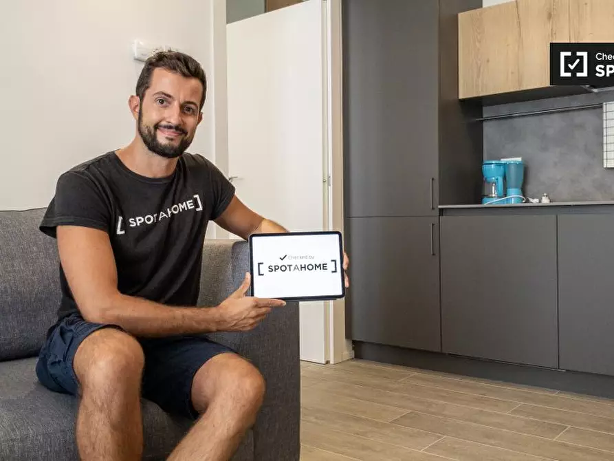 Immagine 18 di Appartamento in affitto  in Via Luigi Canonica a Milano