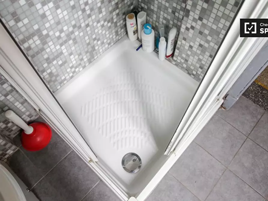 Immagine 16 di Camera condivisa in affitto  in Corso S. Maurizio a Torino