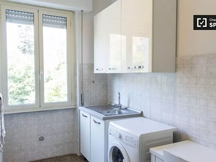 Immagine 8 di Camera condivisa in affitto  in Via Portuense a Roma