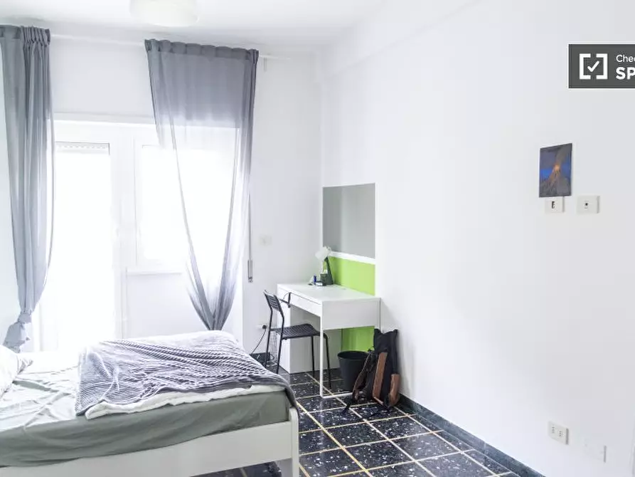 Immagine 4 di Camera condivisa in affitto  in Via Oderisi da Gubbio a Roma