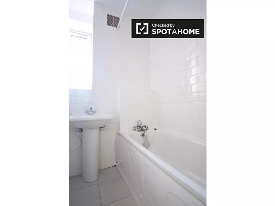 Immagine 7 di Camera condivisa in affitto  in Percival St a Islington