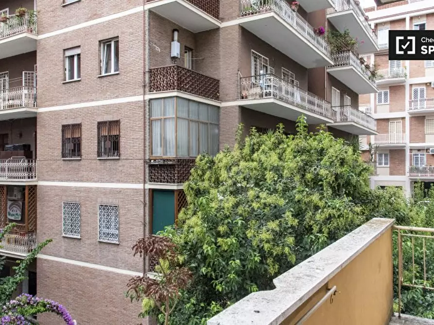 Immagine 5 di Camera condivisa in affitto  in Via Giulio Aristide Sartorio, 00147 Roma RM, Italy a Roma