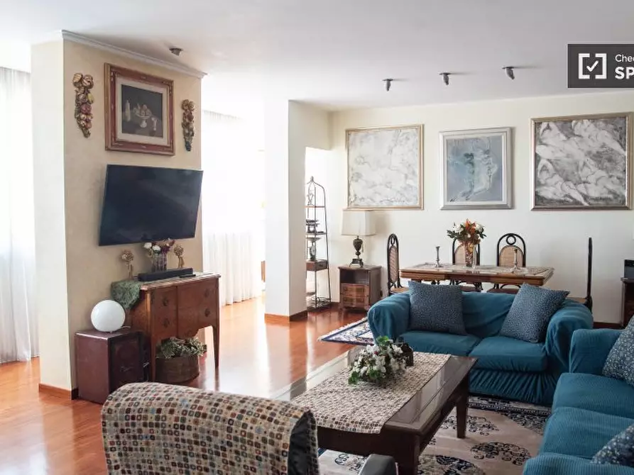 Immagine 1 di Appartamento in affitto  in Via Buccari a Roma