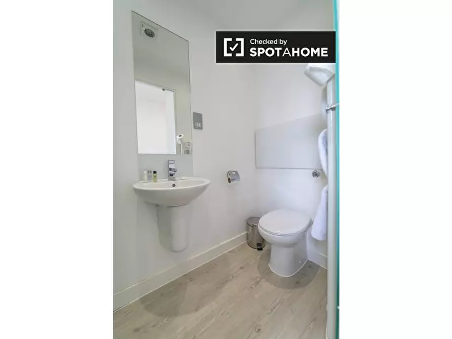 Immagine 10 di Appartamento in affitto  in Apartment 3, 55 Banner St, London a Islington