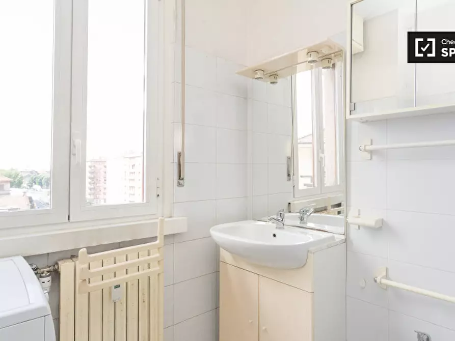 Immagine 15 di Camera condivisa in affitto  in Viale Lucania a Milano