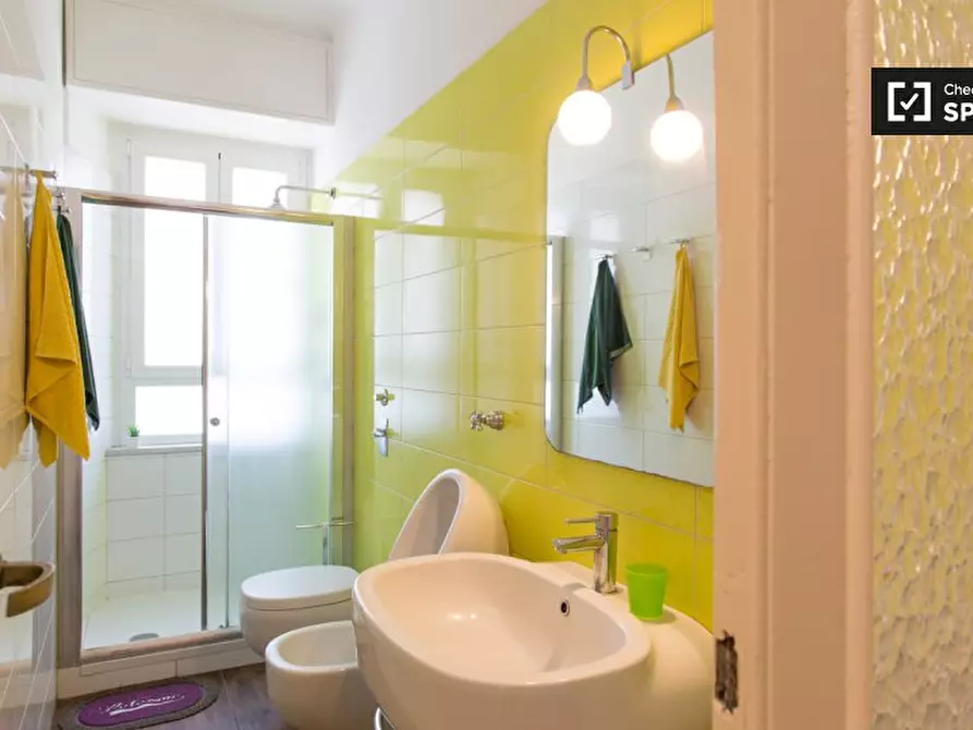 Immagine 17 di Camera condivisa in affitto  in Piazzale Susa a Milano