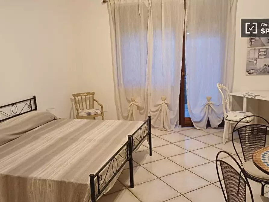 Immagine 3 di Camera condivisa in affitto  in Via Fraconalto a Roma