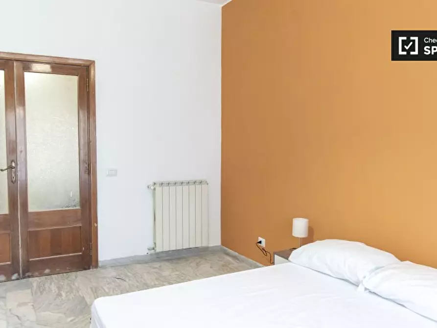 Immagine 4 di Camera condivisa in affitto  in Viale di Vigna Pia a Roma
