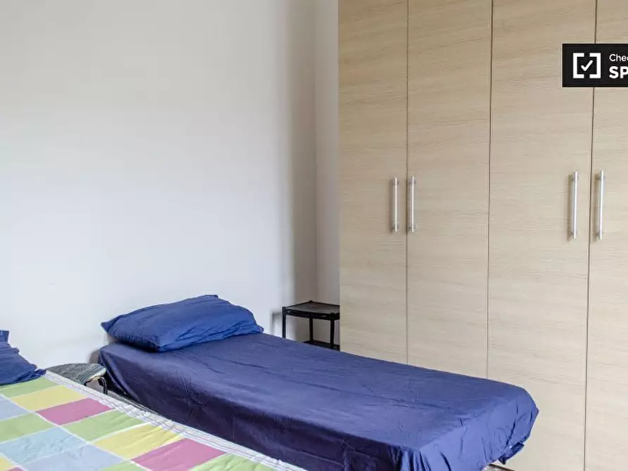 Immagine 4 di Camera condivisa in affitto  in Via Federico Ozanam a Roma