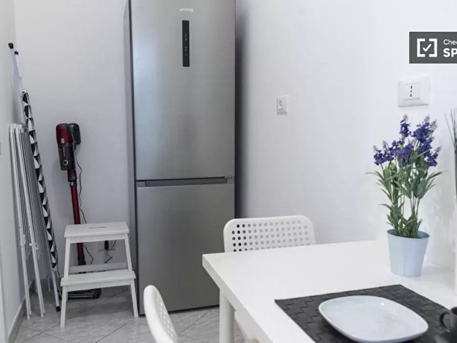 Immagine 15 di Camera condivisa in affitto  in Via in Selci a Roma