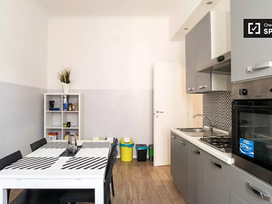 Immagine 9 di Camera condivisa in affitto  in Via S. Giovanna D'Arco a Sesto San Giovanni