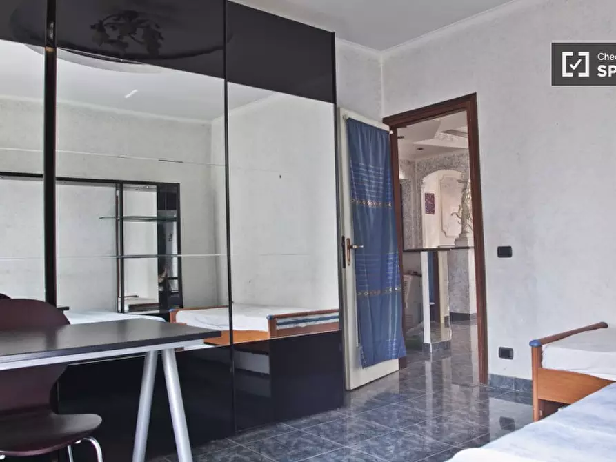 Immagine 13 di Camera condivisa in affitto  in Via dei Noci a Roma