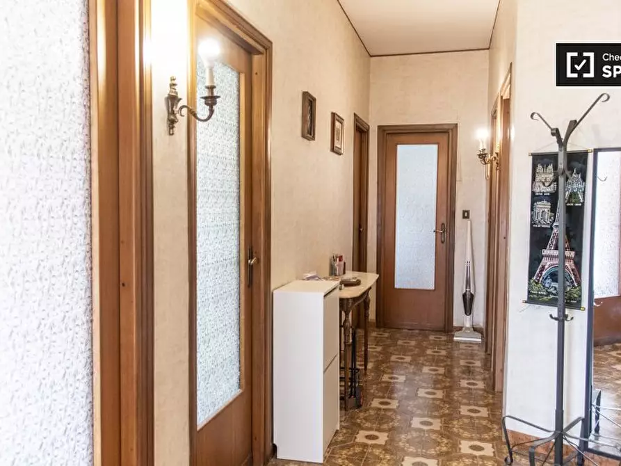 Immagine 17 di Camera condivisa in affitto  in Via Bartolomeo Colleoni a Roma