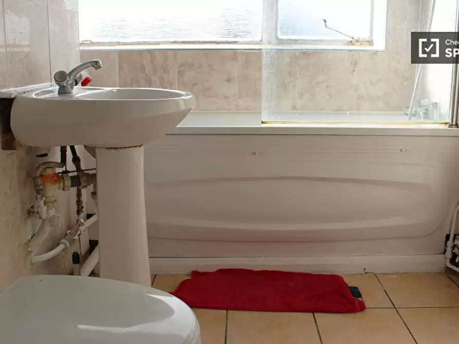 Immagine 8 di Camera condivisa in affitto  in Tildesley Road a Wandsworth