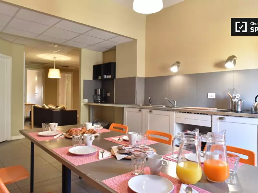 Immagine 12 di Camera condivisa in affitto  in Viale Opita Oppio, 00174 Roma RM, Italy a Roma