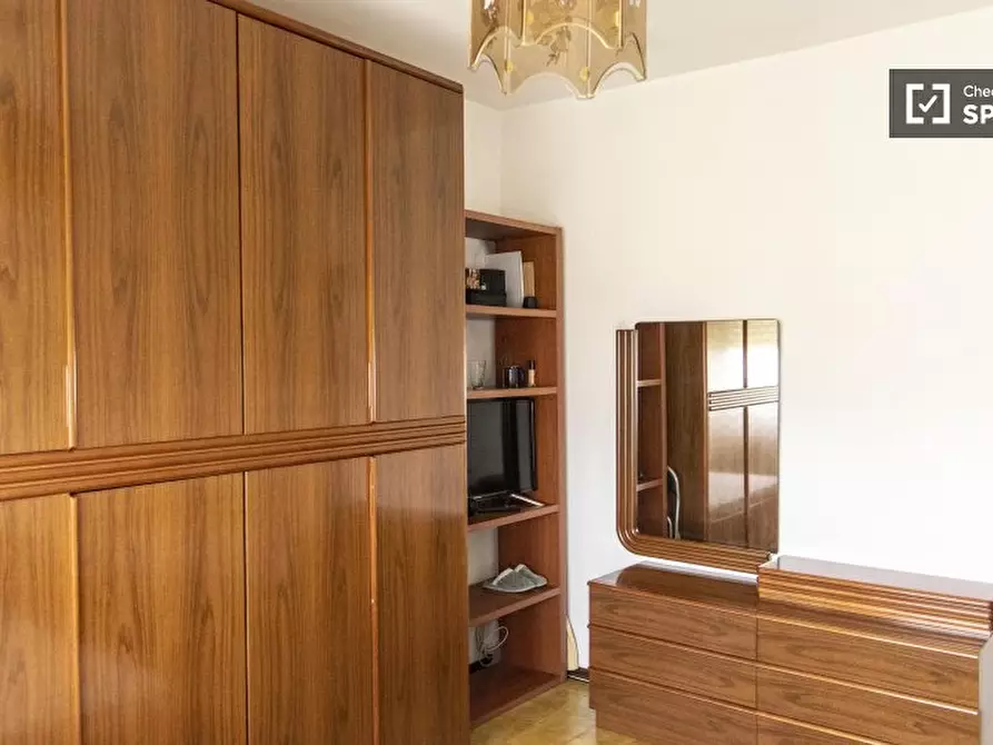 Immagine 4 di Camera condivisa in affitto  in Via Clemente Rebora a Roma