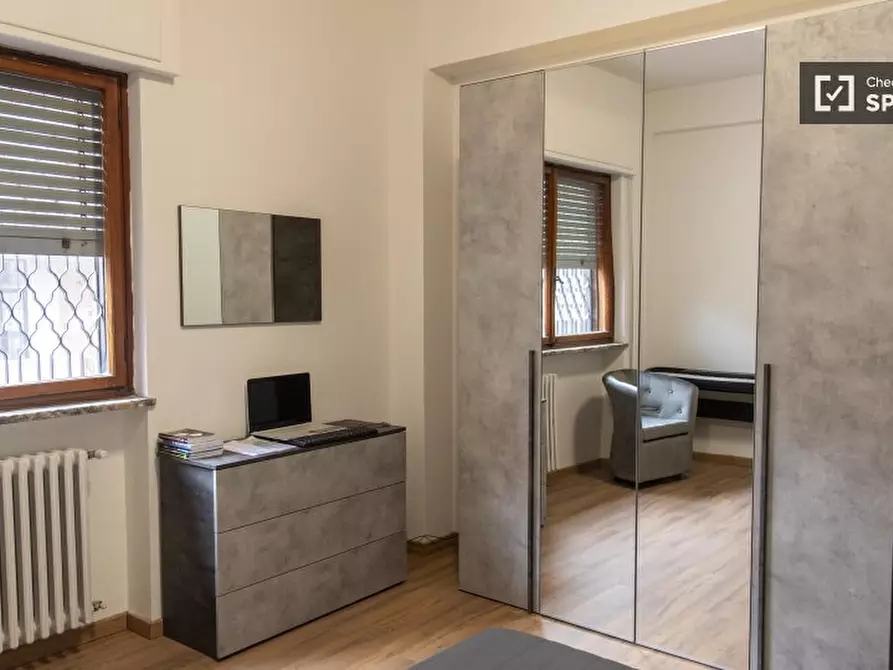 Immagine 4 di Camera condivisa in affitto  in Via Mattia Battistini a Roma