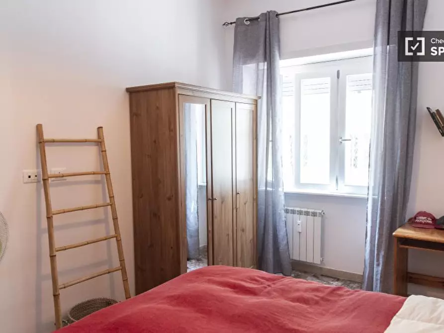 Immagine 4 di Camera condivisa in affitto  in Via Raimondo Montecuccoli a Roma