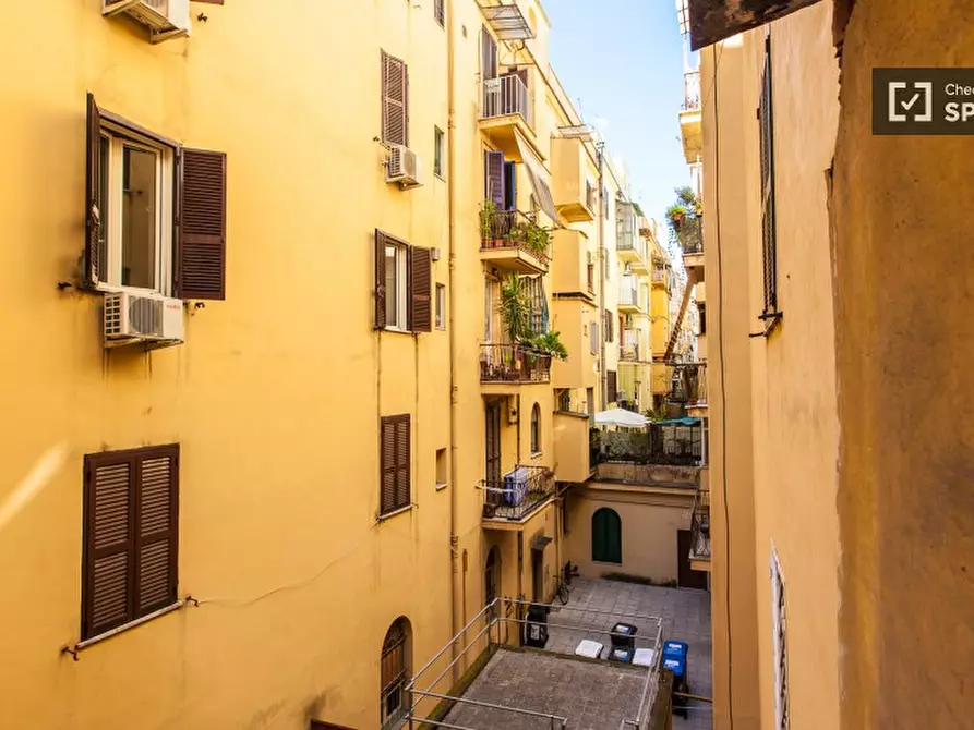 Immagine 9 di Camera condivisa in affitto  in Via dei Campani a Roma