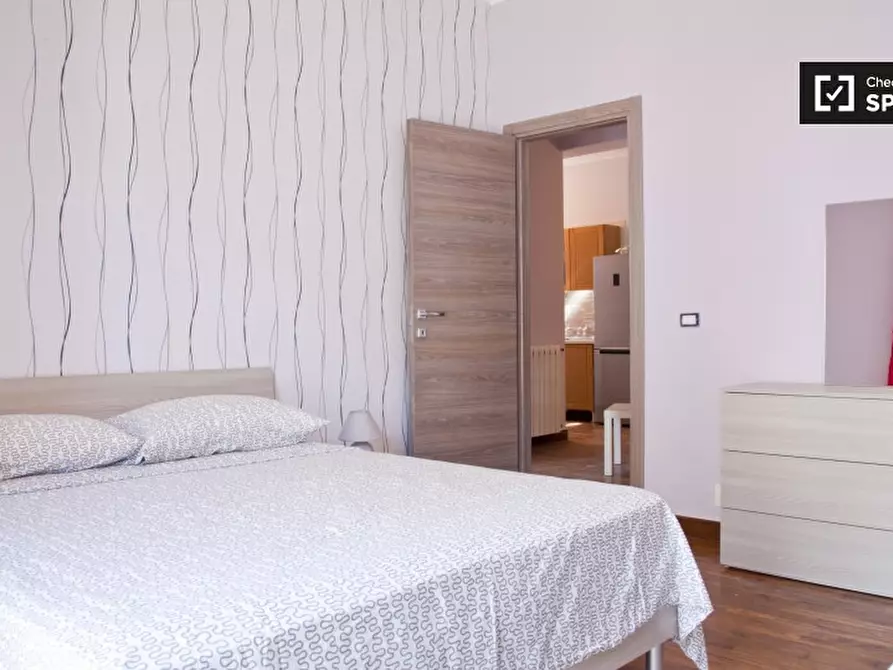 Immagine 4 di Camera condivisa in affitto  in Via Avegno a Roma