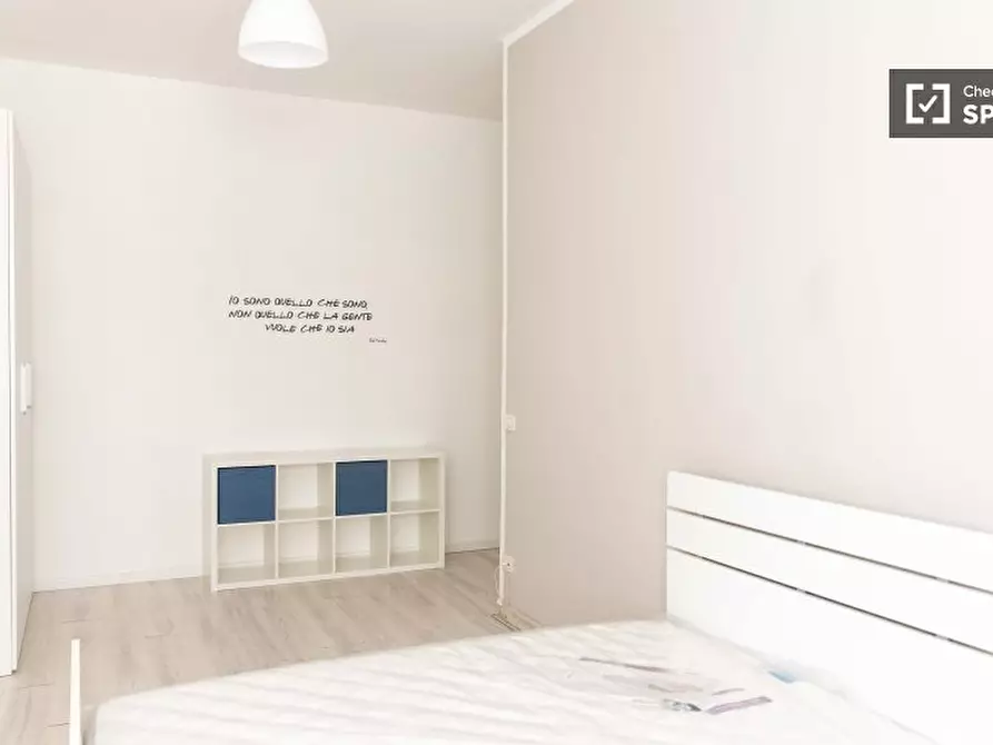 Immagine 2 di Camera condivisa in affitto  in Viale Libia a Roma