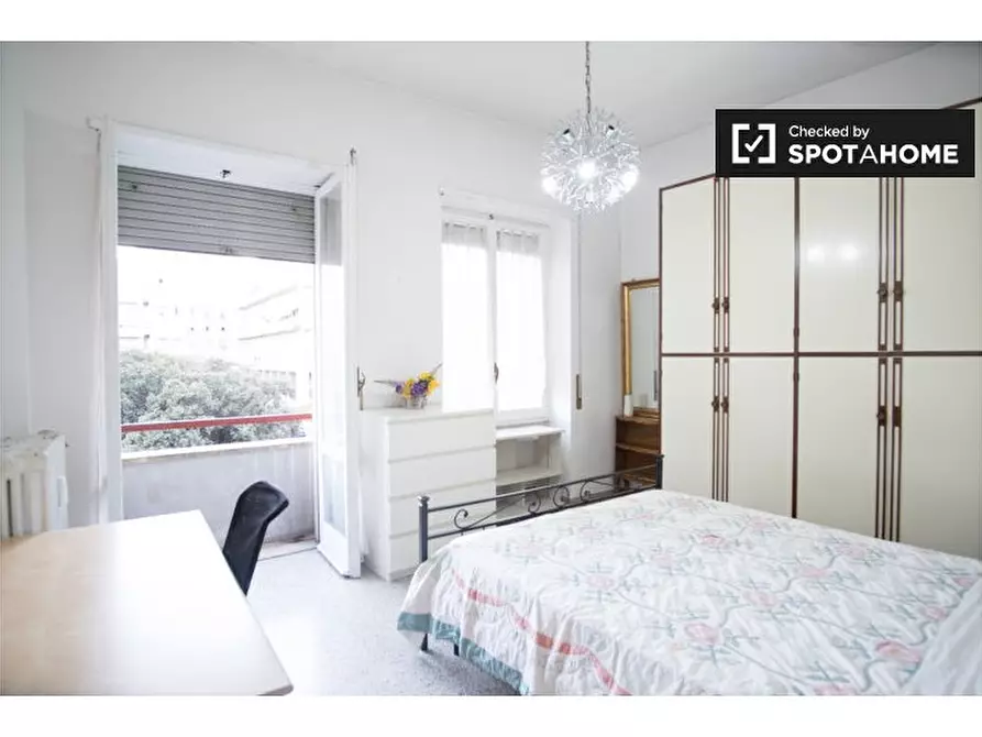 Immagine 5 di Camera condivisa in affitto  in Piazza San Giovanni Bosco a Roma