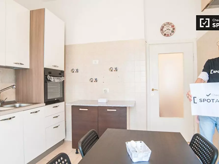 Immagine 11 di Camera condivisa in affitto  in Via Giovanni Battista Bastianelli a Roma