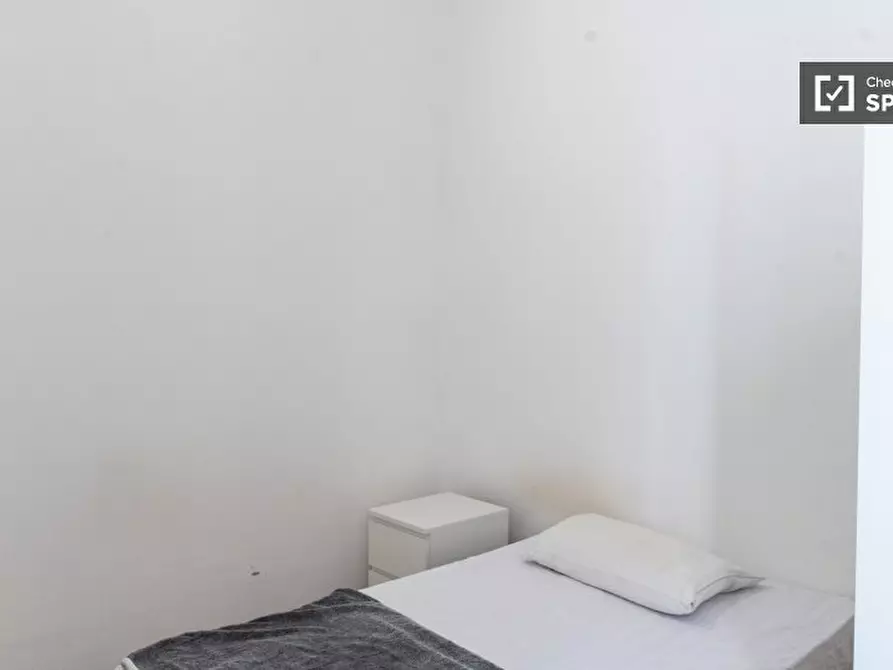 Immagine 6 di Camera condivisa in affitto  in Piazza di S. Croce in Gerusalemme a Roma